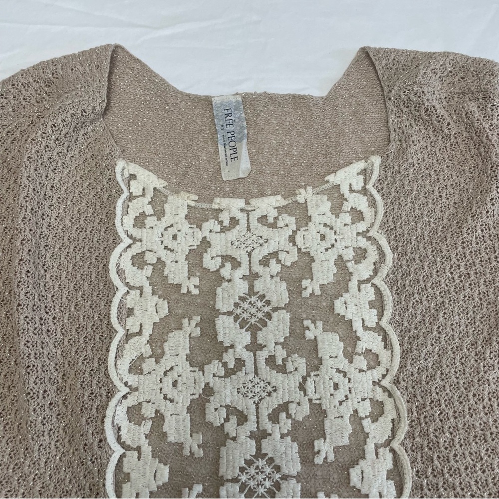 Free People Beige Cream Lace Front Top Women’s Small Dolman Sleeve Gold Glitter